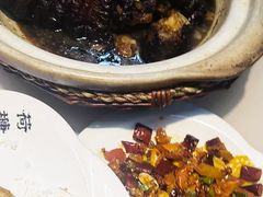 -老码头黑皮肘子锅包肉(赣水路店)