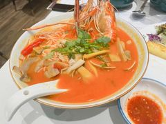 酸辣冬阴功海鲜汤檬粉-美奈小馆·越南料理(中航城君尚购物中心店)