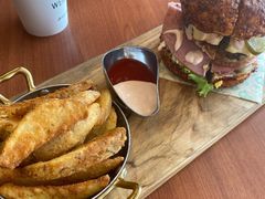 薯角-魏斯理汉堡(西安沣东吾悦店)