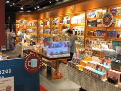 -西西弗书店&矢量咖啡(凯德晶萃广场店)