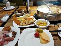 -蒙肥羊·酸汤潮牛·鲜牛肉火锅烤肉自助(岗顶店)