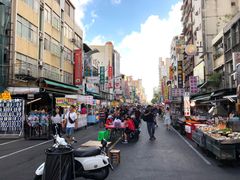 -六合夜市