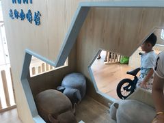 -猫的天空之城概念书店(北戴河蔚蓝海岸店)