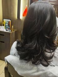 -首脑美发沙龙