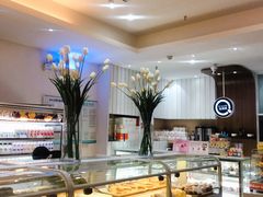 面包甜点陈列柜-沁园(加州财信店)