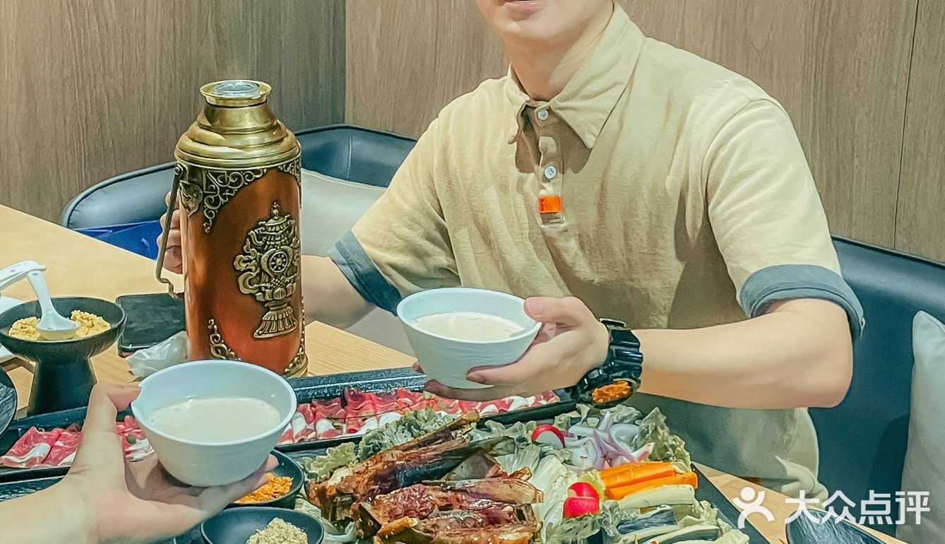 一口游牧三年藏牛羊、一口酥油茶，好绝！