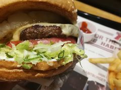 -The Habit Burger Grill 哈比特汉堡(爱琴海店)