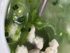 鱼丸浸油麦菜汤-红日饭店(裕隆三路店)