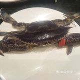 有生肉，有水果，有饮料，分别分区