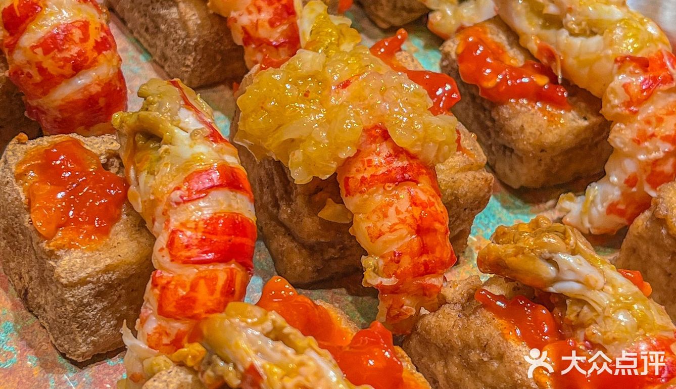 顶不住了！臭豆腐夹龙虾！南京必吃18年老店