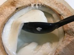 -志龙皇冠吃货椰子铺