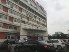 -上海市奉贤区中医医院-西停车场