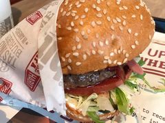 -The Habit Burger Grill 哈比特汉堡(复兴soho店)