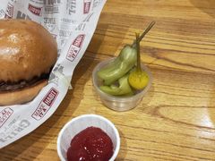 -The Habit Burger Grill 哈比特汉堡(爱琴海店)
