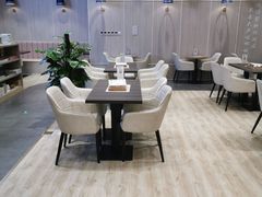 -钟书阁(群光广场店)