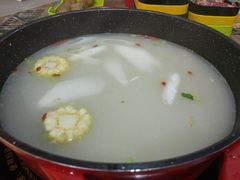 牛骨汤-彩鹿·潮汕·鲜牛肉·自助火锅(伊电园店)