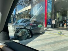 -TESLA 特斯拉(广州天环广场体验店)