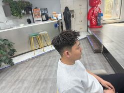 -IN HAIR艺术+造型
