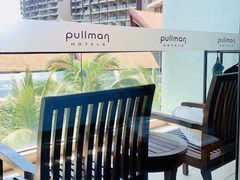 -三亚湾海居铂尔曼度假酒店