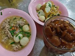 -榮泰米粉湯(Left Shop)