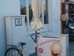 -Lolita's Gelato