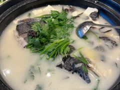浓汤鱼头-老淳安—伴山伴湖(千岛湖开元度假村店)