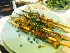 -虾弄弄海派小龙虾·牛羊蝎子火锅