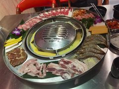 -哈哈碳都·牛肋条无限自助烤肉(台江万达店)