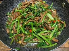 香菜牛肉-三姐妹餐厅(曲江店)