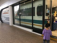 -龙阳路磁悬浮列车总站-停车场