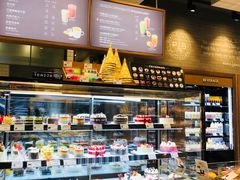 面包甜点陈列柜-巴黎贝甜(右安门店)