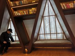 -钟书阁(松江泰晤士小镇店)