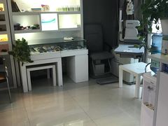 -提一眼镜·蔡司·依视路(小寨店)