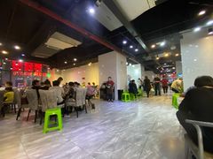 -凤凰路何眼镜香辣蟹(花果园店)