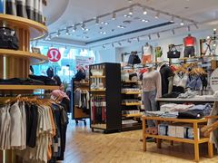 -lululemon(上海浦东IFC店)