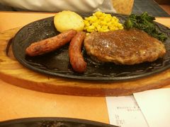烤肠配汉堡-萨莉亚意式餐厅(河东万达店)
