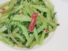 -江宴渔村·鱼鲜土菜(紫荆广场店)