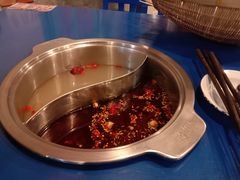 -马路边边串串香形象店(磐石路店)