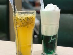 鲜橙百香果苏打-佰搭果·广式茶餐厅(西华路店)