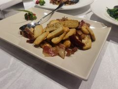 -彩云天云南餐厅