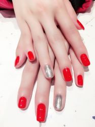 -手牵手美甲