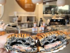 -VERIE BAKEHOUSE