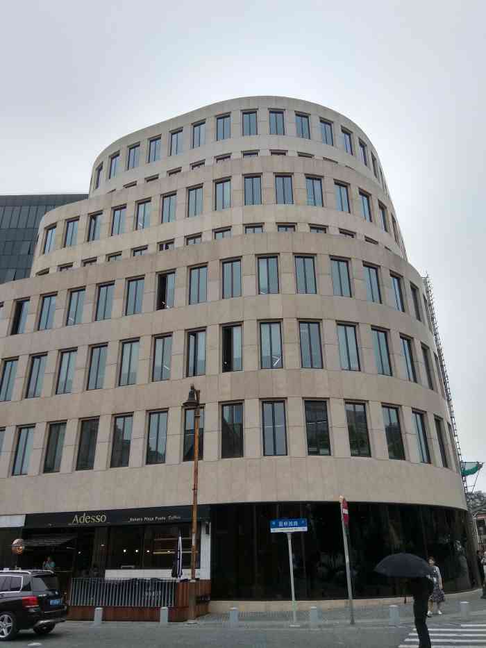 光陆大楼-"偶然间路过虎丘路的光陆大厦,觉得这也太漂.