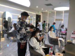 点击看大图 -COSMO PRO造型