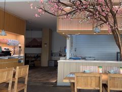 -蜜桃餐厅·伴山(湖滨商业街店)