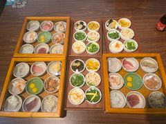 -良米山·云南野生菌过桥米线(上海首店)