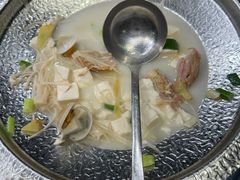 -新丁香海鲜主题餐厅(现代花园店)