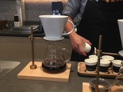 -星巴克臻选(上海合生汇1F店)