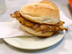 鸡扒包-下环街市熟食中心