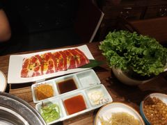 -明洞阿姨·韩式酱蟹烤肉·创意料理(三元桥店)